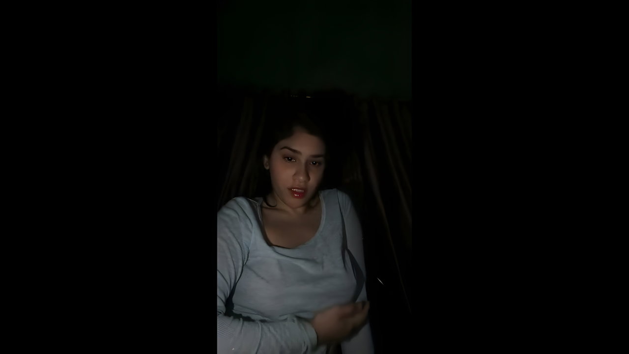 Sexy Busty GF Teases & Fingers Herself – My Desi MMS