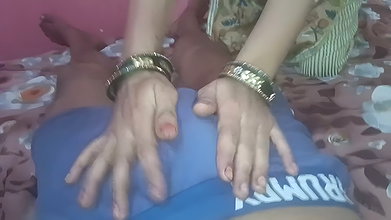 Very Nice Desi Girls in Indian Sex MMS Video