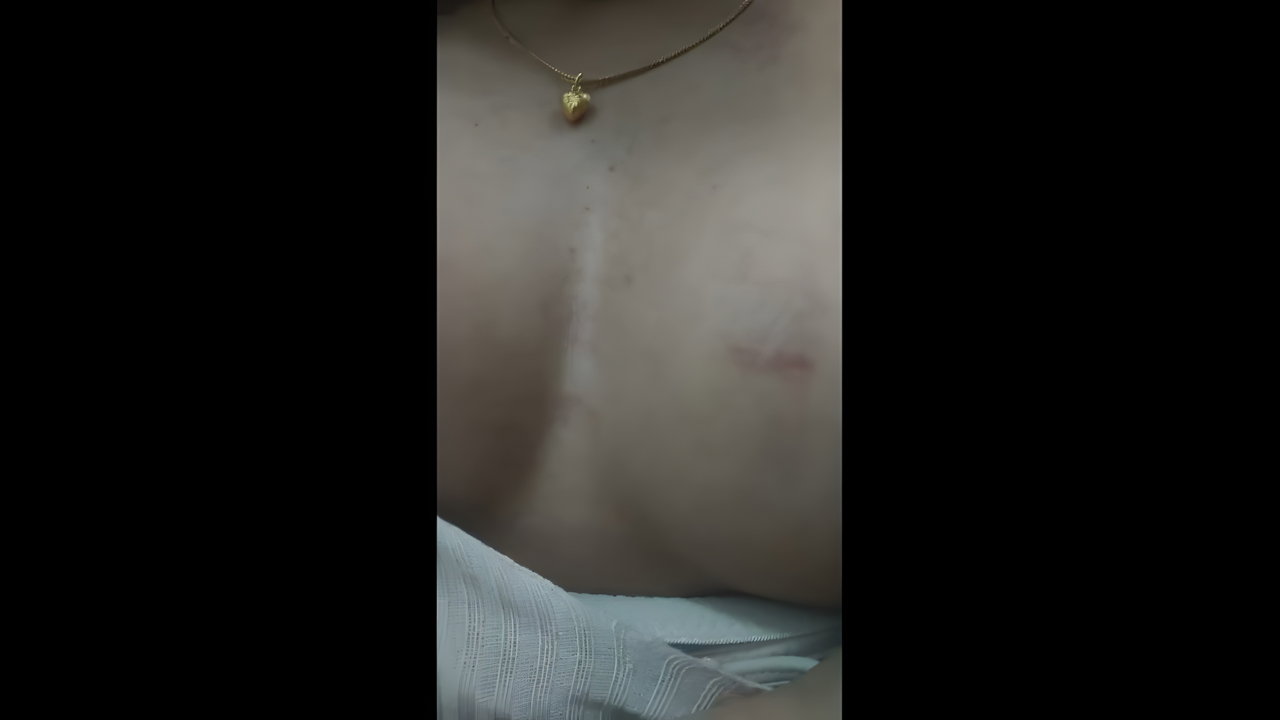 Cute Girlfriend Showing Boobs Kissing – My Desi Lover’s Shower Fun