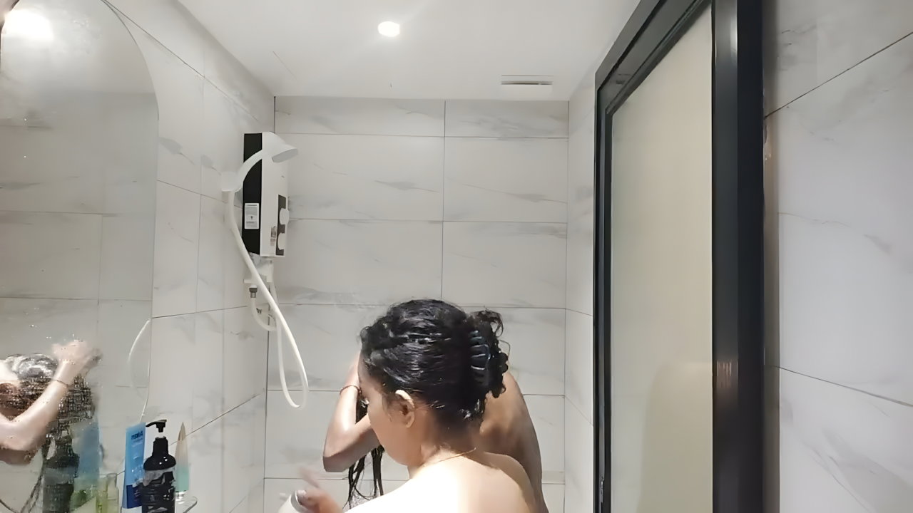 Cute Girlfriend Showing Boobs Kissing – My Desi MMS