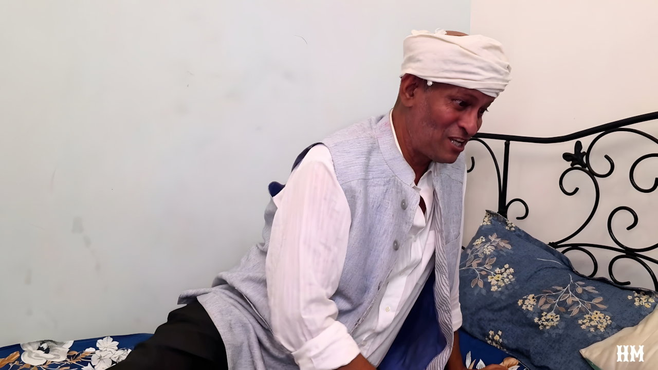 Doctor Stepfather Kissing Nurse Stepsister in Indian Sex MMS