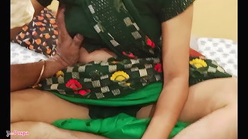 Friend’s Stepmom Naughty Aunty Indian Sex MMS