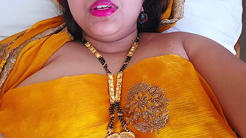 Pyasi Bhabhi Shares MMS with Neighbor at Night