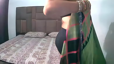 Stripchat-Public.Show-f-Kajal_G-2024.08.17.045952