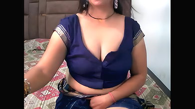 Stripchat-Public.Show-f-Kajal_G-2024.07.12.015256