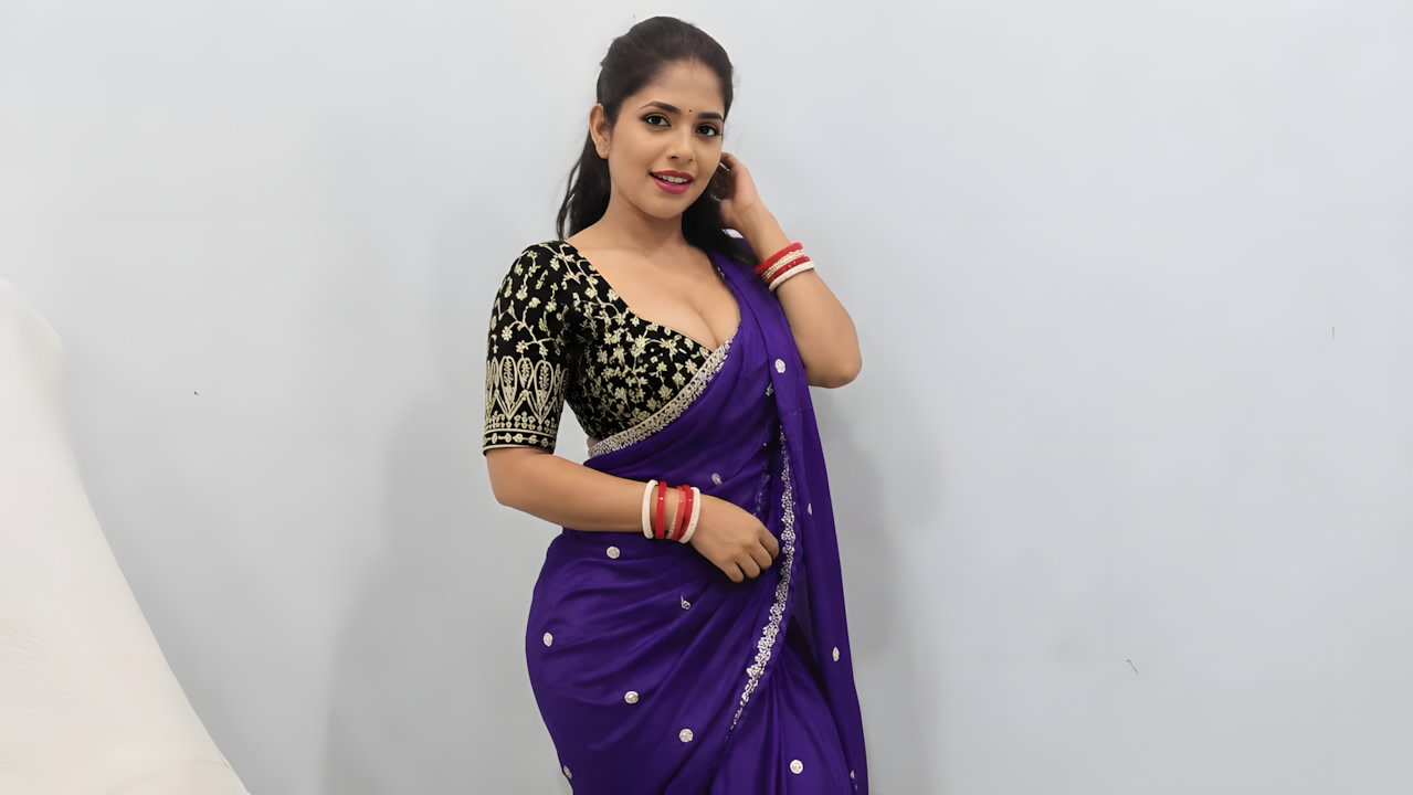 Bhabhi Ko Neeli Saree Mein Anal Choda Maza Aagya My Desi