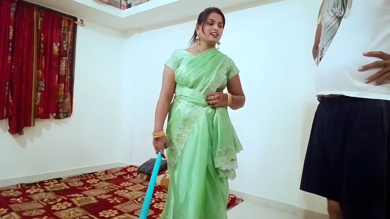 Rhea Bhabhi Indian Sex MMS Shocked Room Owner