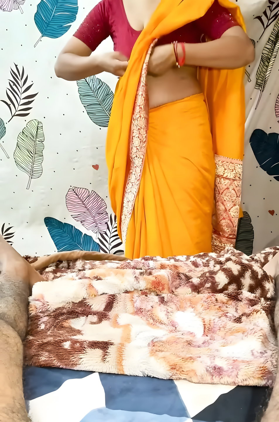 Indian Sex MMS: Hot Housewife Gets Hard Fucks