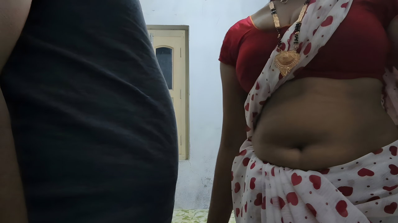 The Tongue Is Very Sharp, What Is the Aunty Fucking My Desi