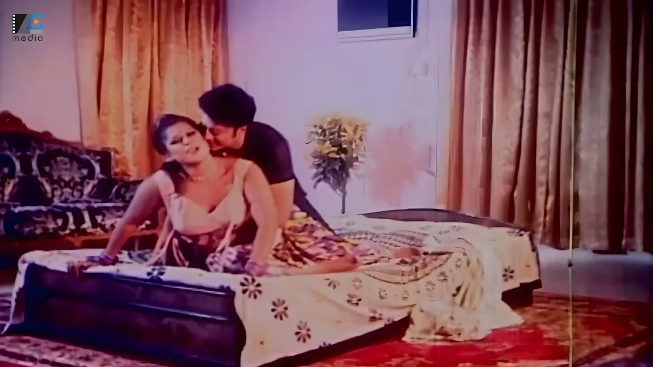 Tomake Pete Chay Anal Fuck by Shahin Alam & Moyuri