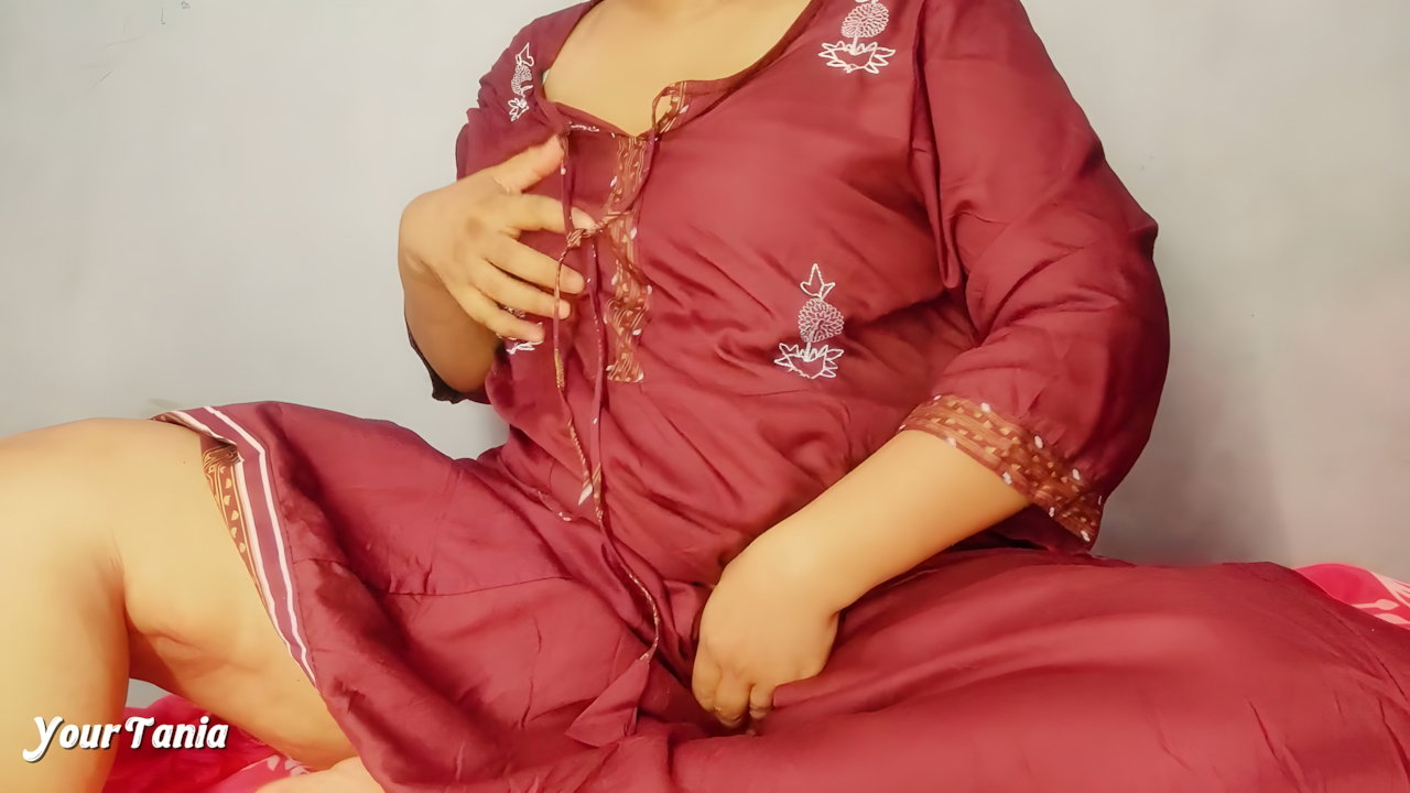 Indian Sex MMS: Tania’s Hottest Teasing Nude Video
