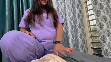 Indian Sex MMS: Nurse Gives Blowjob to Patient Until Mouth Filled