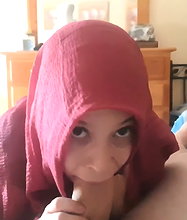 Beautiful Muslim Teen in Hijab Sucks Big Cock – Indian Sex MMS