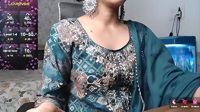 Stripchat-Public.Show-f-Miss_Sugar143-2024.08.19.050151