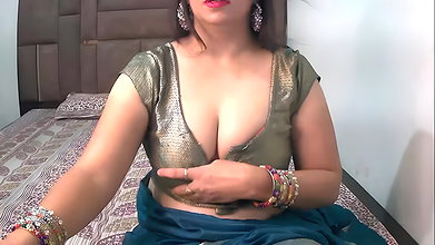 Stripchat-Public.Show-f-Kajal_G-2024.08.15.010419