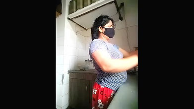 Stripchat-Public.Show-c-Amritanikhill-2024.06.24.015529