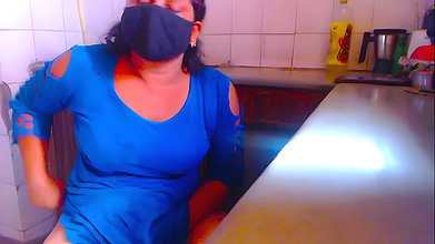Stripchat-Public.Show-c-Amritanikhill-2024.05.30.025302