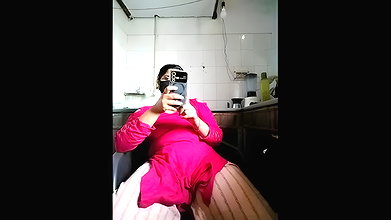 Stripchat-Public.Show-c-Amritanikhill-2024.05.16.050950