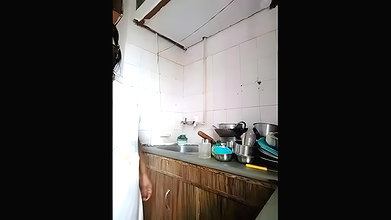 Stripchat-Public.Show-c-Amritanikhill-2024.04.28.020433