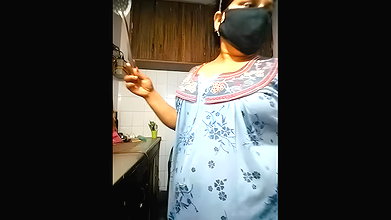 Stripchat-Public.Show-c-Amritanikhill-2024.04.23.143325