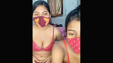 Stripchat-Public.Show-f-trinasha-2024.08.15.101736