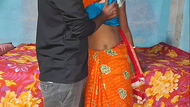 I made my sexy sister-in-law wear such a saree that I made her lick my pussy and fucked her pussy with a thick dick, desi sexy