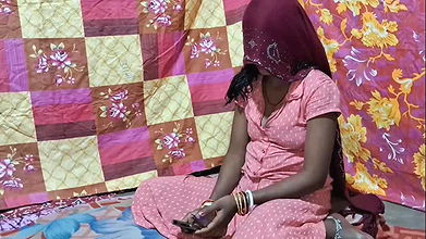 Main Desi masaj karne Gai Thi usne mujhe Ghodi Banakar Chut Chudai kar di