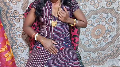 was bathed by her mother-in- sister best Desi sexy videos HD Desi hindi