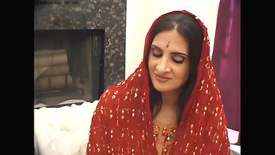 IndianSluts_girls-of-the-taj-mahal-4_04_640x480_2500k