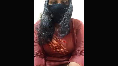 Stripchat-Public.Show-c-kaminimallu-2024.05.11.194305