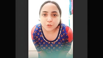 Beautiful Cute Paki Girl Showing For Bf