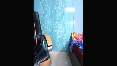 Stripchat-Public.Show-c-Tamil-hotwife-2024.05.15.103151