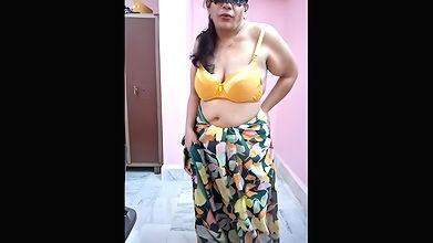 Stripchat-Public.Show-f-RADHAhot2-2024.05.12.070541