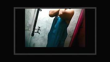 asin bhabhi in shower