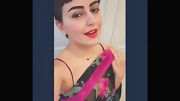 desi Modrn aunt nippls out