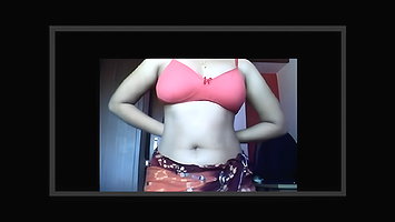 indian bhabhi changing dress