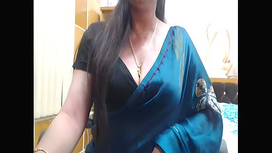 Stripchat-Public.Show-f-desi-maisa130-2024.05.16.185441
