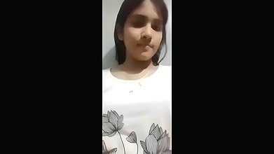 Cute Gf Showing Lover