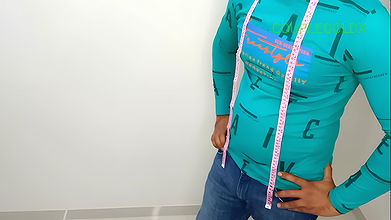 Taylor ji stitched a very nice dress last time