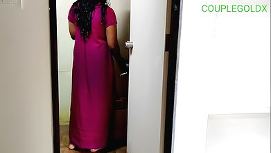 Spilled Water on Komal Bhabhi Secretly After Seeing Her Taking Bath