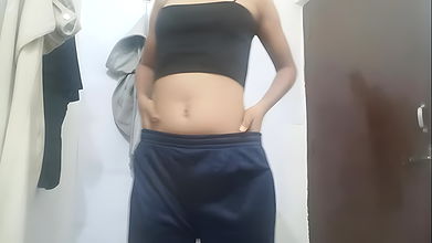 She Decided to Masturbate Her Pussy After College