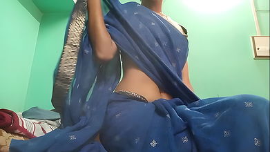 Hot girl in Saree new video
