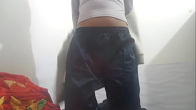 Fingering virgin asshole. Desi Girl Fun