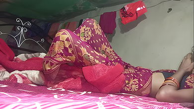 The Maid and the Farm Laborer Both Had a Tremendous Sex with the Bhabhi