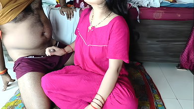 Brother in law is enjoying fucking his beautiful married sister in law setting on the ground