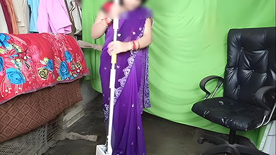 While mopping the young maid, Malik caught her and fucked her and her pussy squirted