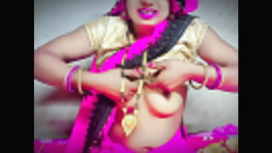 Desi village bhabhi anal try masturbation