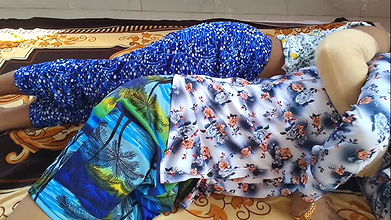 Indyjski mąż uprawia seks z żoną