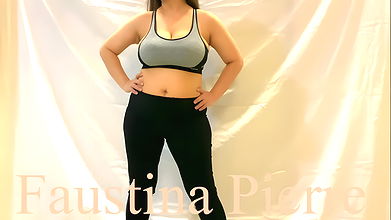 Napalone duże cycki MILF palcowania jej mokrej cipki i ona cum w majtkach