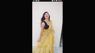 Tip_Tip_Barsa_Pani_Hot_Saree_Dance